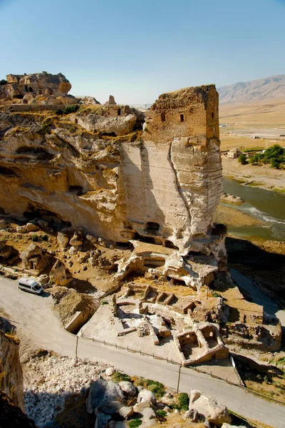 Eski harabe bir şehrin kalıntıları, Mardin, hindi.