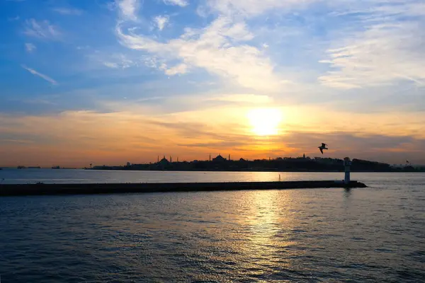 İstanbul 'un tarihi Yarımadası' nda günbatımı 