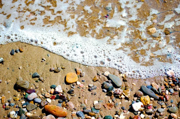 Kumlar ve Dalgalar, Antalya Sahili