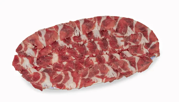 Filetes Carne Crua Uma Placa Sobre Fundo Branco — Fotografia de Stock