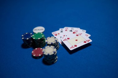 Teksas 'ta poker oynayan arkadaşlar.