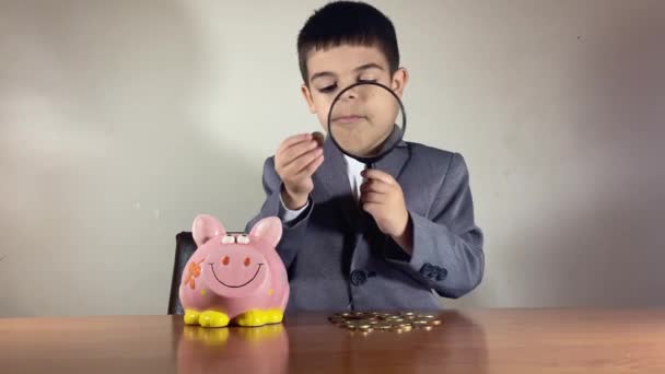 Child Piggy Bank Key Success Research Due Diligence Early Education — Stock Video
