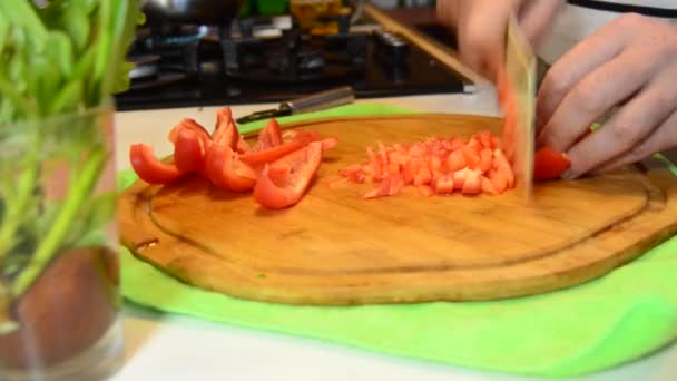Process Cutting Red Bell Sweet Peper Kitchen Cleaver Wooden Chopping — Vídeo de stock