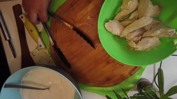 Putting Boiled Chicken Breasts Plastic Dish Wooden Chopping Board Slow — 비디오