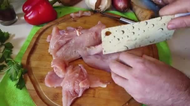 Male Hands Using Cleaver Cut Raw Chicken Breast Overhead Timeplapse — Vídeos de Stock