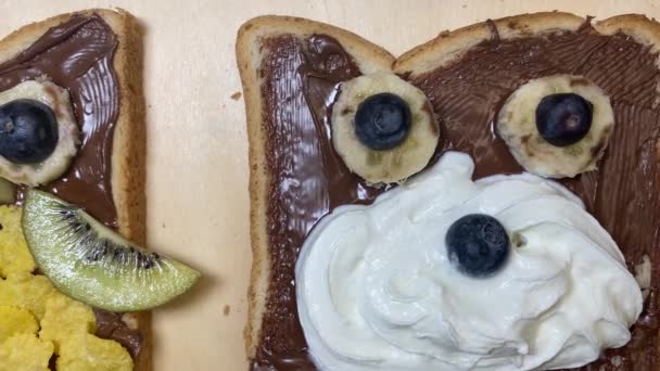 Yaratıcı Çocuk Kahvaltısı Yemek Sanatı Baykuş Ayı Hayvan Şeklinde Çikolata — Stok video