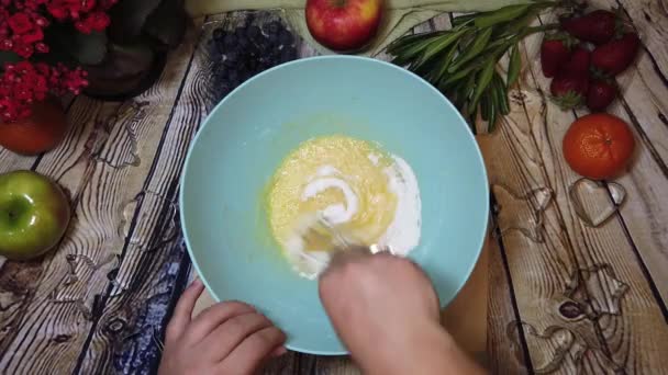Preparación Panecillos Pasteles Disparo Aéreo Cocina Preparación Alimentos Imágenes Alta — Vídeos de Stock