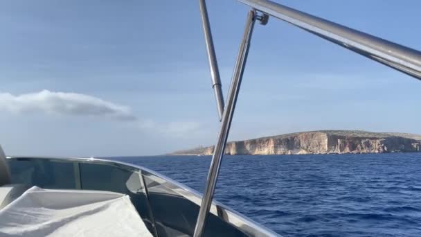Malta Listopadu 2023 Otevřené Moře Pov Pohled Jachty Blížící Comino — Stock video