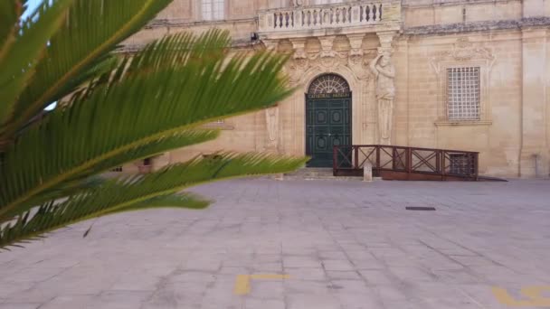 马耳他Mdina 2023年11月5日 位于中世纪城墙内的马耳他Mdina市的圣保罗大教堂博物馆 Cathedral Museum Saint Paul 高质量的4K镜头 — 图库视频影像