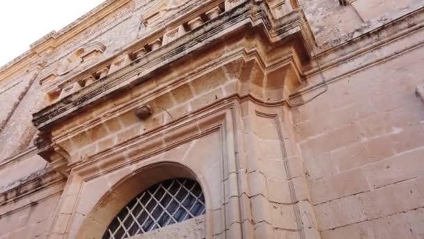 Μεντίνα Μάλτα Νοεμβρίου 2023 Πρόσοψη Κτιρίων Στη Μεσαιωνική Πόλη Μεντίνα — Αρχείο Βίντεο