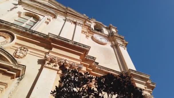 Mdina Malta Noviembre 2023 Torre Del Reloj Catedral San Pablo — Vídeo de stock