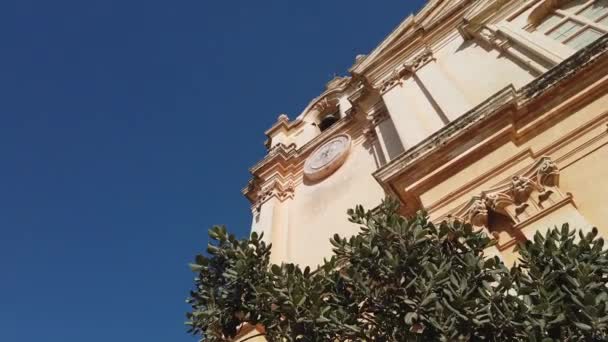 马耳他Mdina 2023年11月5日 圣保罗大教堂的日历塔 Calendar Tower Pauls Cathedral 位于强化沉默之城 Mdina 高质量的4K镜头 — 图库视频影像