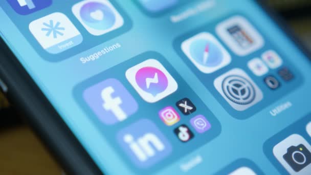 Mellieha Μάλτα 2023 Messenger App Άνοιξε Στο Τηλέφωνο Υψηλής Ποιότητας — Αρχείο Βίντεο