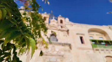 Valletta, Malta 25.11.2024 - Mısır 'a Uçuş Kilisesi Valletta Rıhtımı, Malta' da bulunan bir Roma Katolik kilisesi. Yüksek kalite 4k görüntü