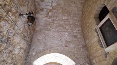 Mdina, Malta 23.11.2024 - Mdina Sessiz Şehir 'in Yunan Kapısı. Yüksek kalite 4k görüntü
