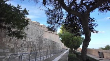 Mdina duvarları ve St. Paul Katedrali. Yüksek kalite 4k görüntü