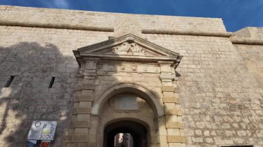 Mdina, Malta 23.11.2024 - Mdina Sessiz Şehir 'in Yunan Kapısı. Yüksek kalite 4k görüntü