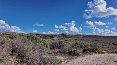 Ta Ciantar Kulesi ve manzara Malta 'daki Popeyes kayalıklarından görüldü. Yüksek kalite 4k görüntü