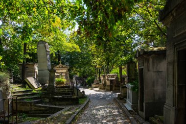 Paris, Fransa, Ekim 2022, Pere Lachaise mezarlığının manzarası. 