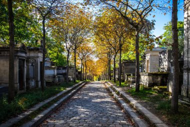 Paris, Fransa, Ekim 2022, Pere Lachaise mezarlığının manzarası. 