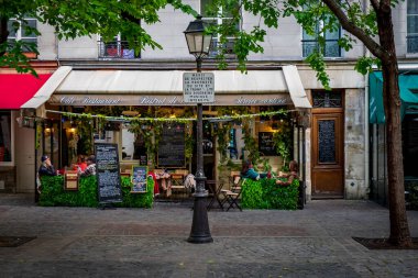 Paris, France, Oct 2022, view of the Bistrot de la Place in the 4th district 