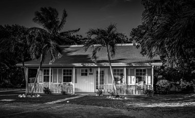 Grand Cayman, Cayman Adaları, 17 Kasım 2016, Batı Körfezi bölgesinde Karayipler tarzı ev