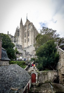 Normandiya, Fransa, 22 Eylül 2023, Mont Saint-Michel 'deki mimariye bakış.