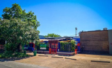 Teksas, ABD, 30 Mayıs 2024, Vaquero Taco manzaralı, eyalet başkentinin merkezinde taco servis eden bir yer..