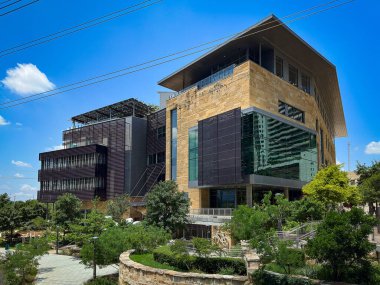 Teksas, ABD, 29 Mayıs 2024, Austin Merkez Kütüphanesi manzarası, modern mimari ve yüksek teknoloji imkanları, artı bir çatı bahçesi, bir kafe ve bir dükkan..