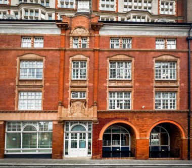 İngiltere, Birleşik Krallık, 27 Eylül 2023, Westminster Borough 'daki Abbey Orchard Caddesi' ndeki kırmızı tuğlaların manzarası.