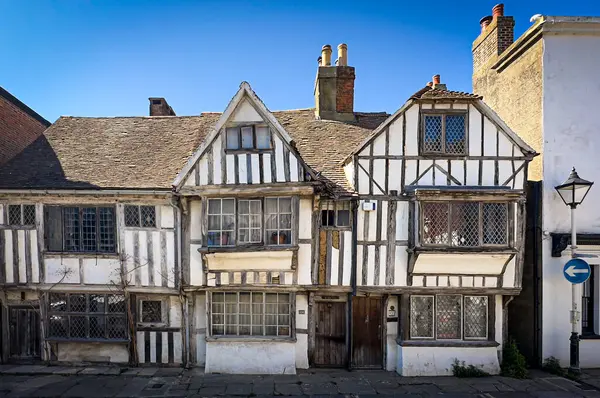 Doğu Sussex, İngiltere, 30 Nisan, Hastings 'deki All Saints Caddesi' ndeki yarım keresteli evler.