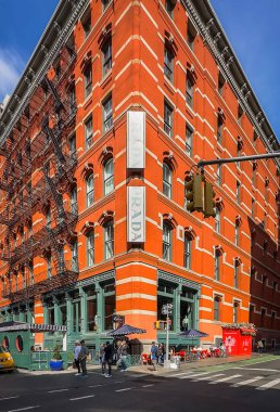 New York City, ABD, 30 Nisan 2024, Lure Fishbar manzaralı, Manhattan SoHo mahallesindeki bir balık restoranı