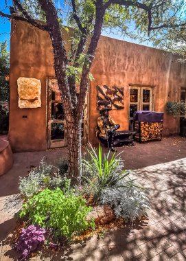 New Mexico, ABD, 21 Eylül 2024, Santa Fe Patikası Güzel Sanatlar Binası