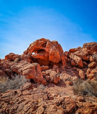 Nevada, ABD 'deki Ateş Vadisi' nde bir kaya oluşumunun görüntüsü