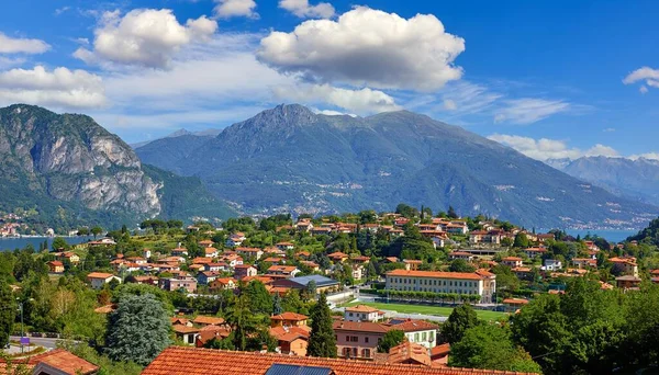 Vesnice Bellagio Jezera Como Itálie Panoramatický Výhled Kopec Parkem Starožitným — Stock fotografie