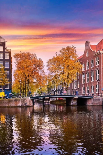 Ámsterdam Países Bajos Vista Panorámica Ciudad Holandesa Otoño Famoso Canal —  Fotos de Stock