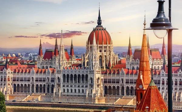 Budapest City Hungary Sunset Evening Building Hungarian Parliament Danube River — Stock Photo, Image