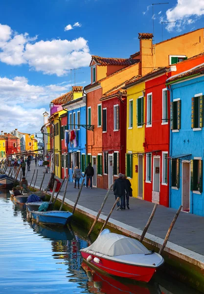 Burano Eiland Venetië Italië Schilderachtige Oude Dorp Kanaal Met Boten — Stockfoto