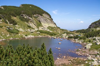 Rila Dağı inanılmaz manzara yakın korkunç göl, Bulgaristan