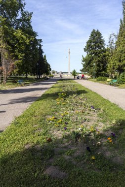 VIDIN, BULGARIA - 23 Mayıs 2021: Bulgaristan 'ın Vidin kentindeki Tipik İnşaat ve Sokak