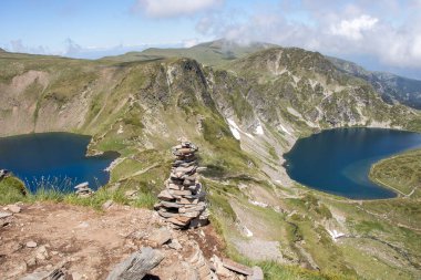 Bulgaristan 'ın Yedi Rila Gölünün etrafındaki Rila Dağı' nın muhteşem manzarası