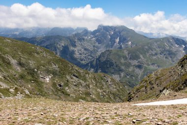 Bulgaristan 'ın Yedi Rila Gölünün etrafındaki Rila Dağı' nın muhteşem manzarası