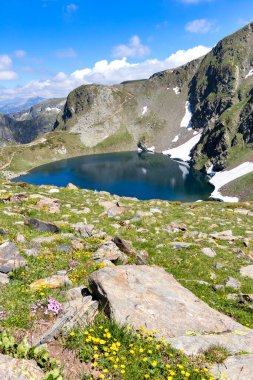 Bulgaristan 'ın Yedi Rila Gölünün etrafındaki Rila Dağı' nın muhteşem manzarası