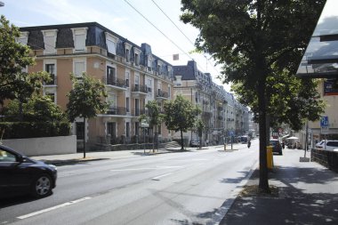 LAUSANNE, SWitzERLAND - 18 Haziran 2023: Tipik Lozan şehri, Vaud Kantonu, İsviçre