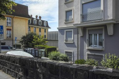 LAUSANNE, SWitzERLAND - 18 Haziran 2023: Tipik Lozan şehri, Vaud Kantonu, İsviçre