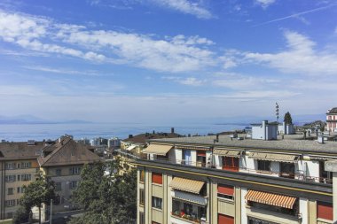 LAUSANNE, SWitzERLAND - 18 Haziran 2023: Tipik Lozan şehri, Vaud Kantonu, İsviçre