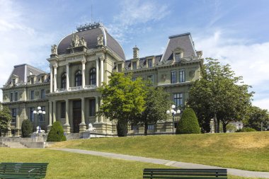 LAUSANNE, SWitzERLAND - 18 Haziran 2023: Tipik Lozan şehri, Vaud Kantonu, İsviçre