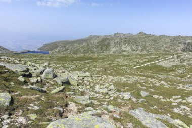 Bulgaristan 'ın Kalin zirvesi yakınlarındaki Rila Dağı' nın İnanılmaz Yaz Manzarası