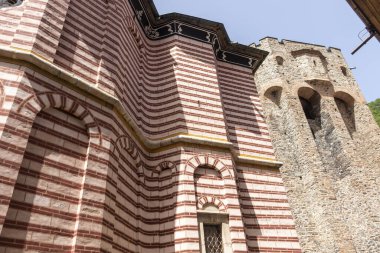 RILA MONASTERY, BULGARIA - 24 Haziran 2021: Rila (Rila Manastırı), Kyustendil Bölgesi, Bulgaristan 'daki Saint Ivan (John) Manastırı' nın iç manzarası