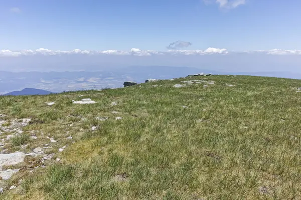 Bulgaristan 'ın Belmeken Barajı yakınlarındaki Rila Dağı' nın muhteşem manzarası